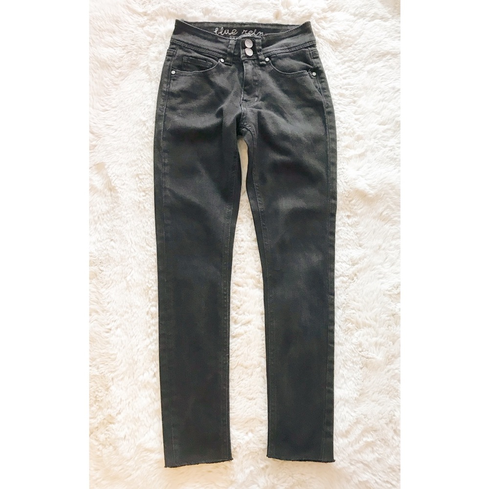 EUC Blue Rein Premium Denim Jeans Size 1 | Washed Distressed Black